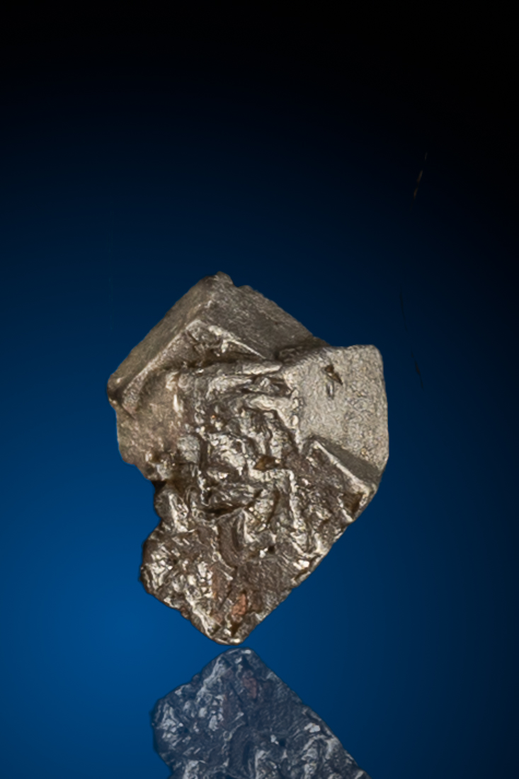 (image for) Rare Elongated Platinum Crystal Nugget from Russia